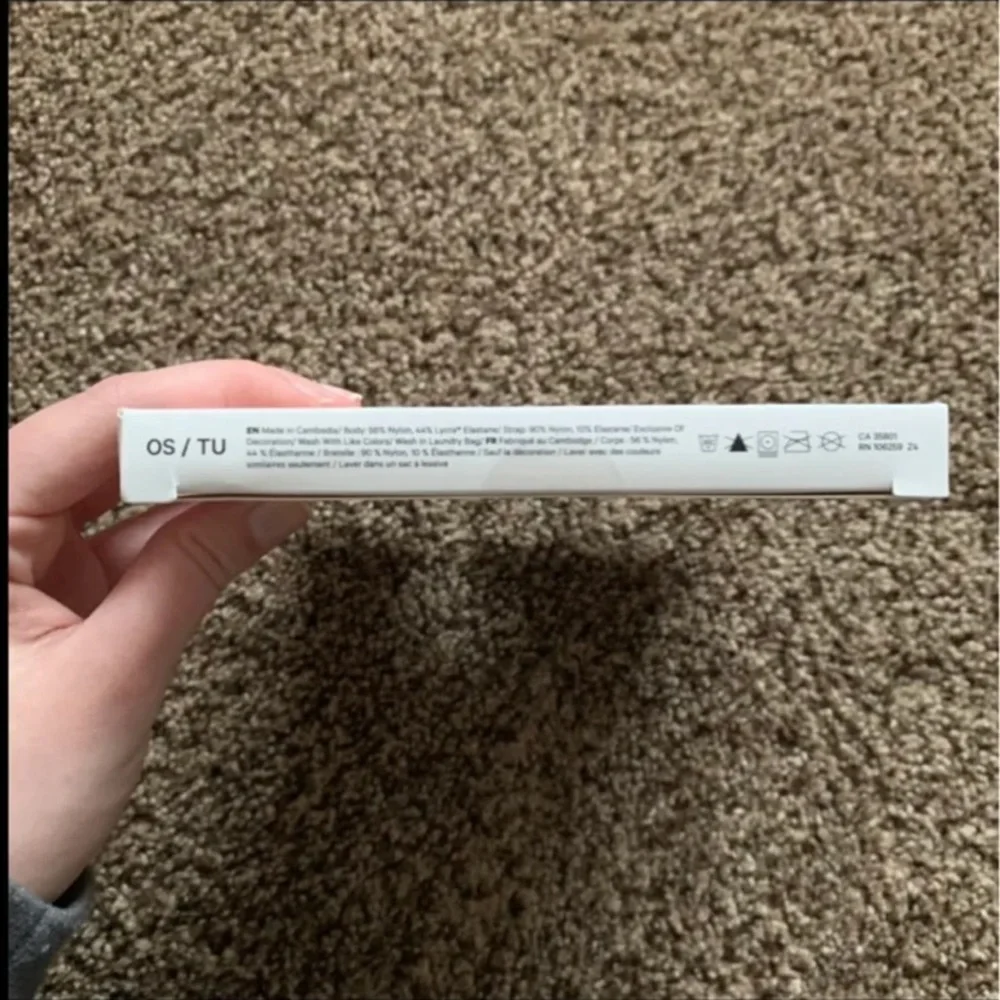 NWT Lululemon Face Mask